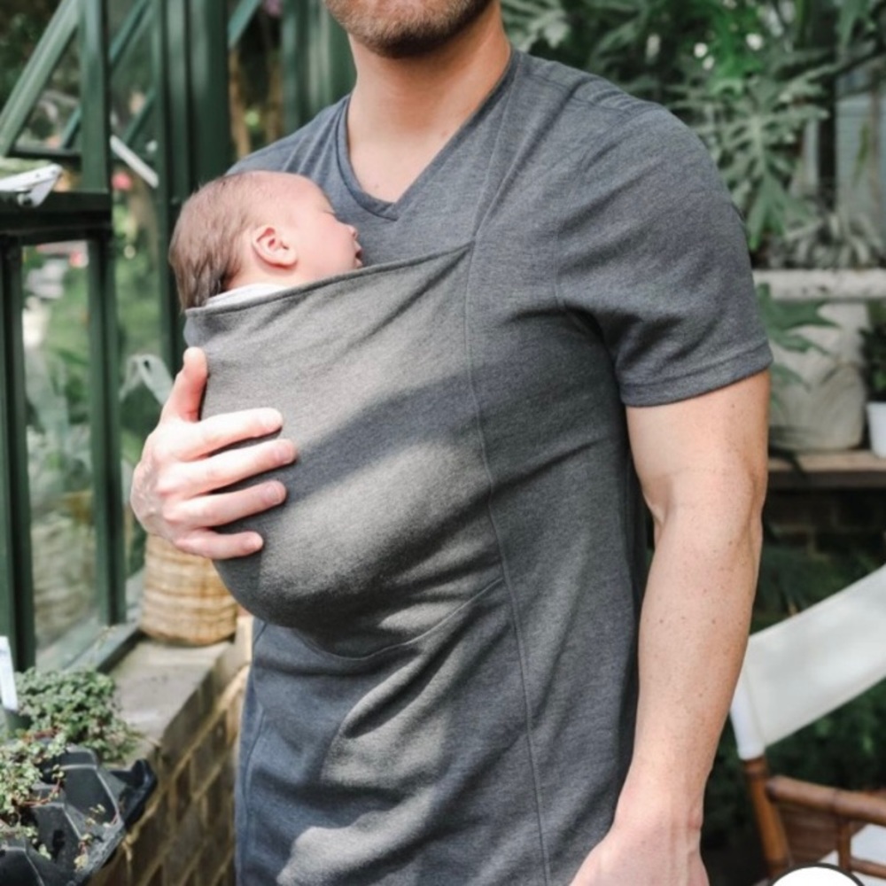 Lalabu Baby Carrying Dad Shirt in Gray